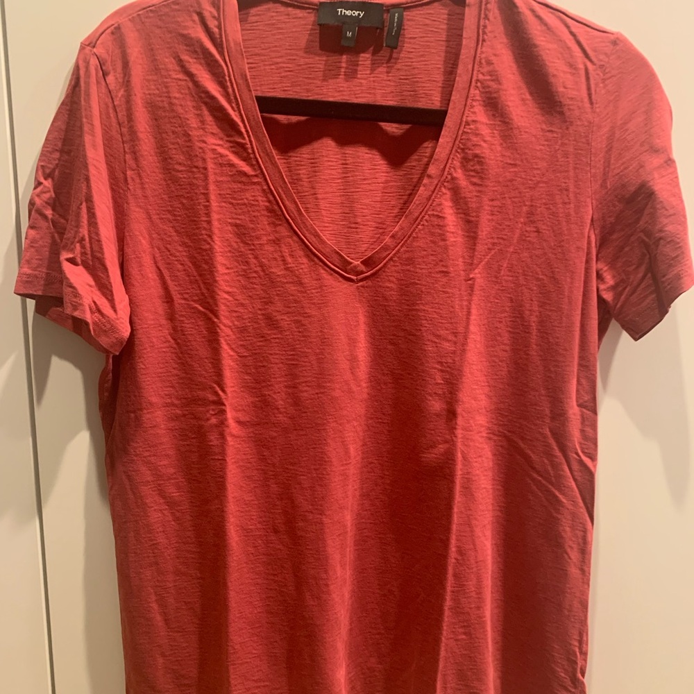 Theory v neck tee- size M